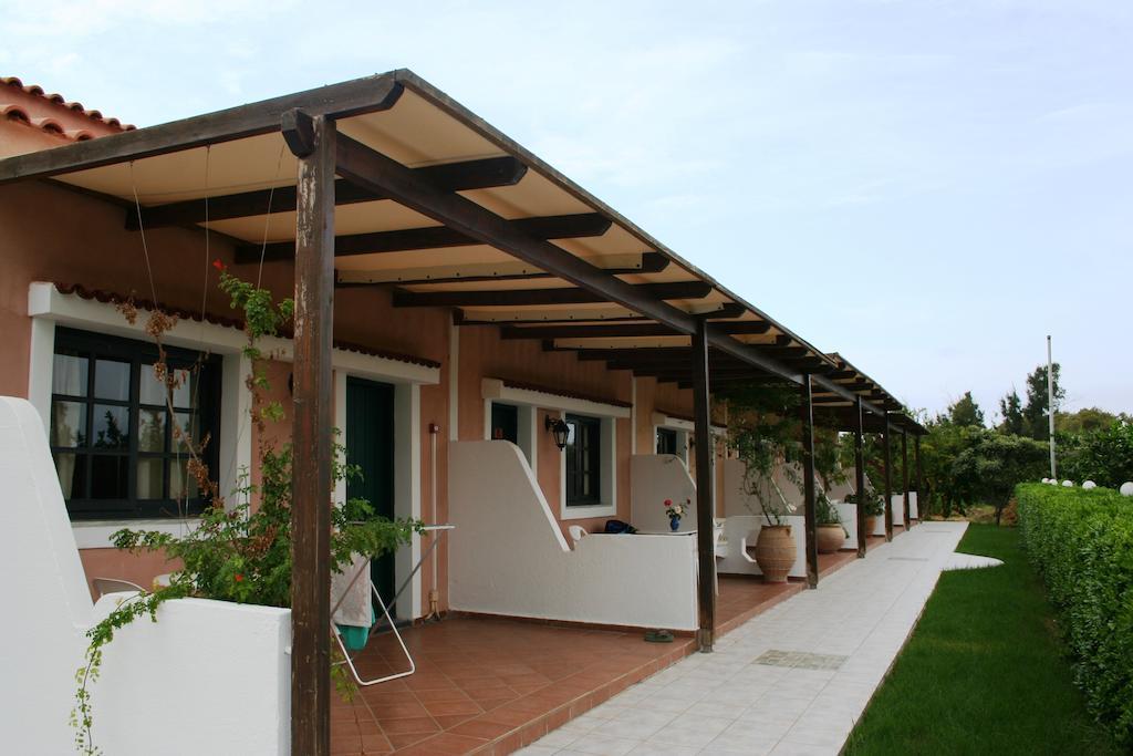 Androulakis Apartments Йеранион Экстерьер фото