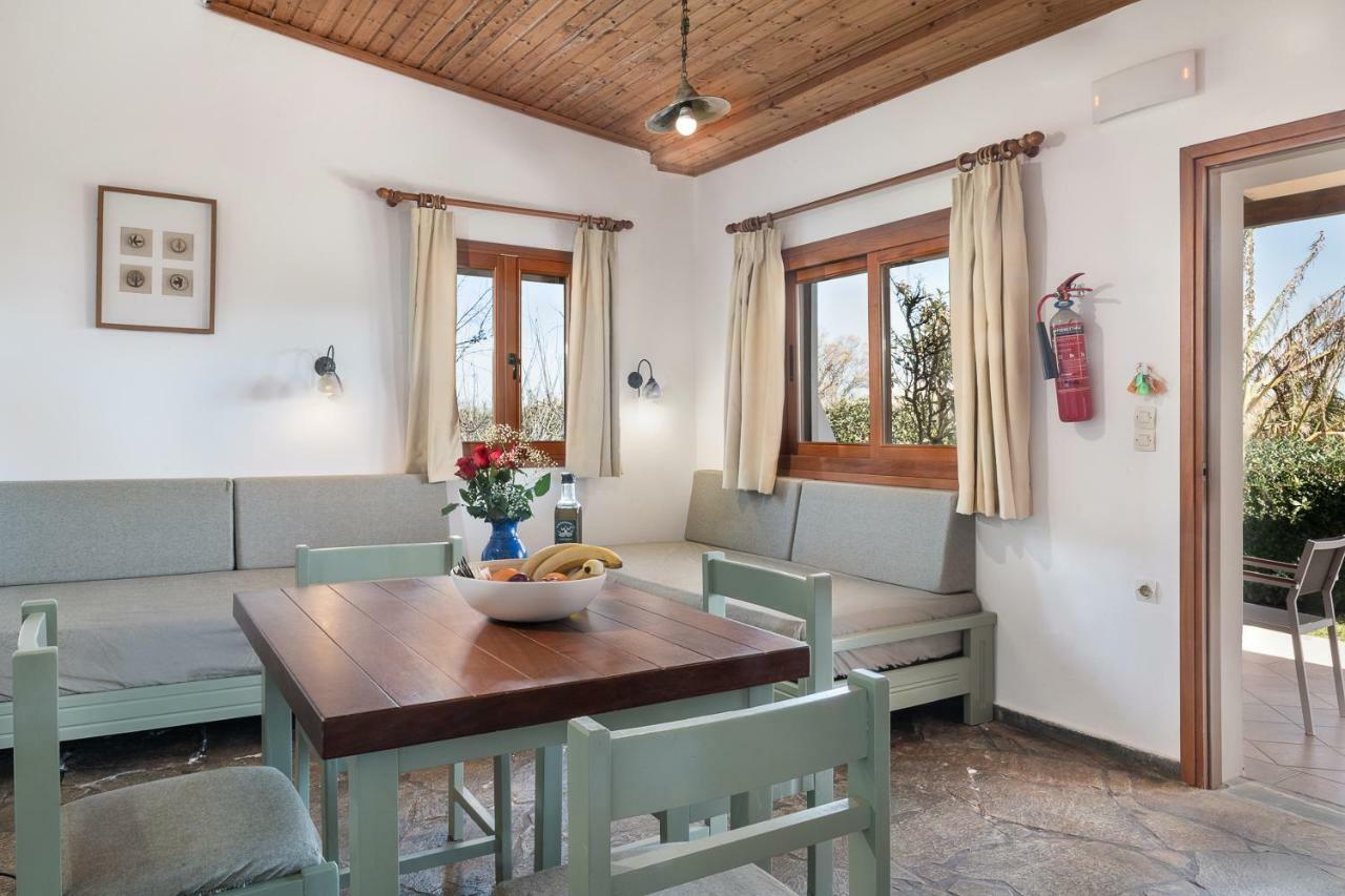 Androulakis Apartments Йеранион Экстерьер фото